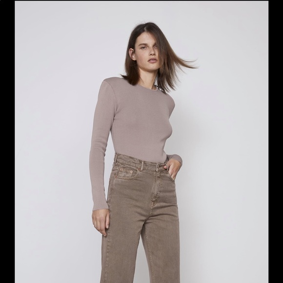Zara - Shoulder Pad Sweater - Picture 2 of 6